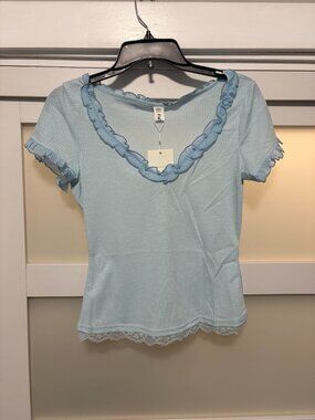FuTario Baby Blue Ragdoll Baby Ladies Shirt Deep front Ruffle trim sz Sm S NEW